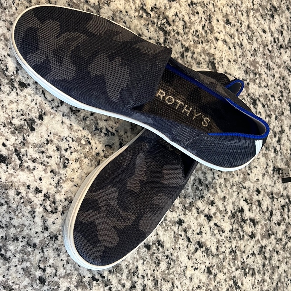 Like new Rothy’s Black Camp Slippn Sneaker